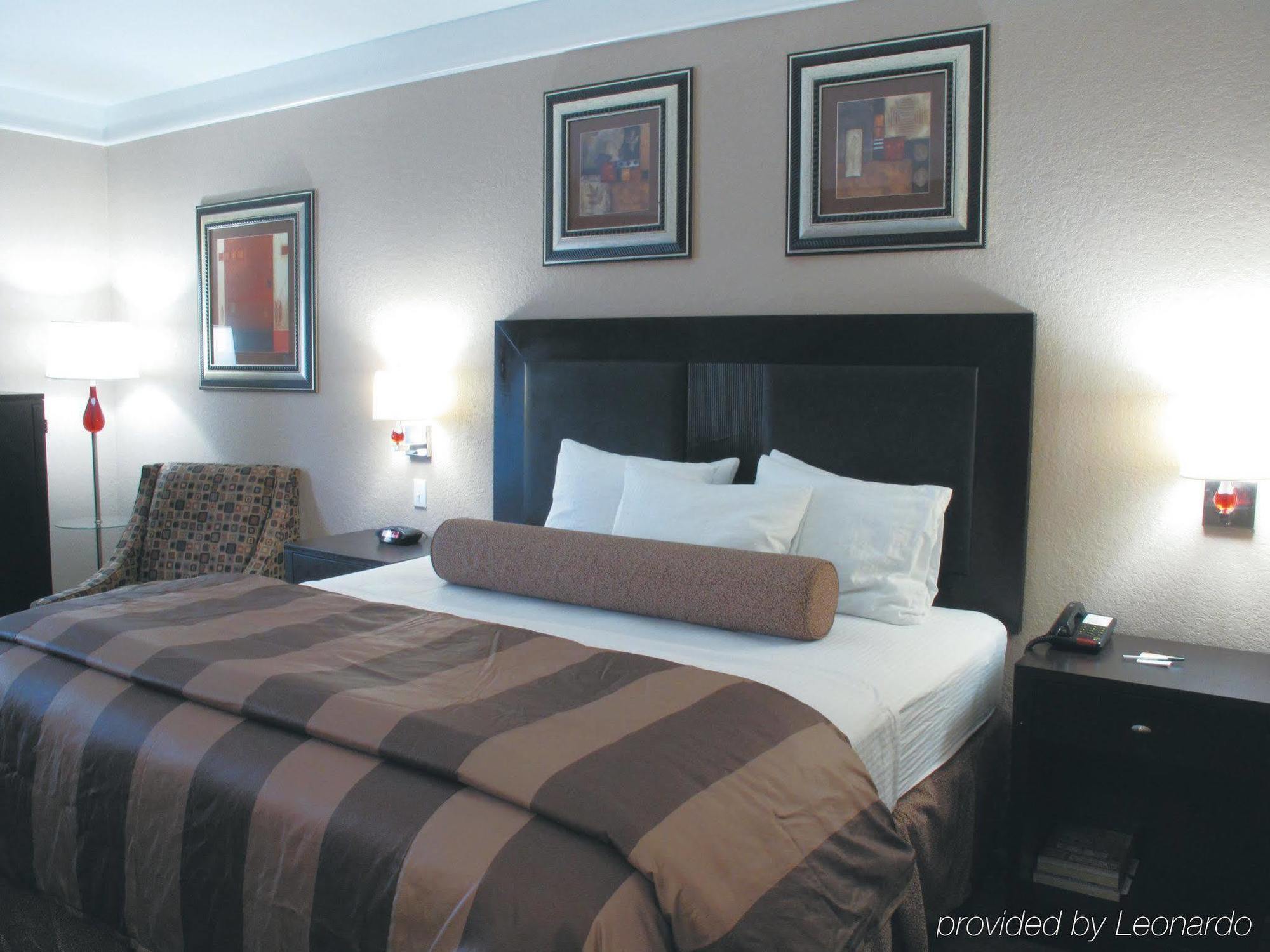 La Quinta By Wyndham Hotel